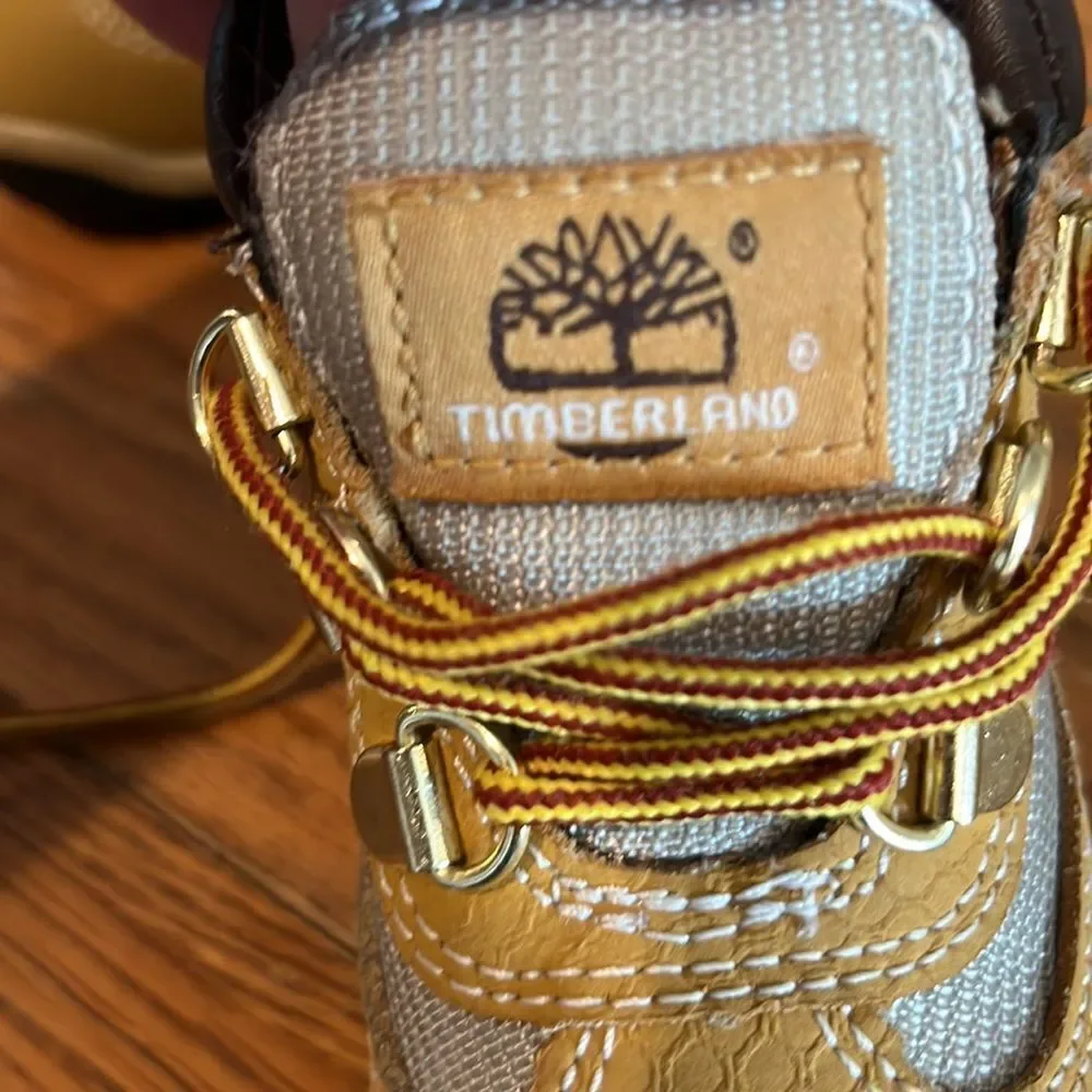 EUC Timberland Toddler Field Boots Size 4.